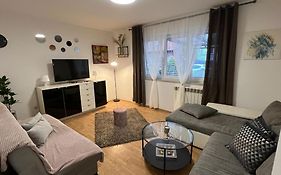 Apartman Lara